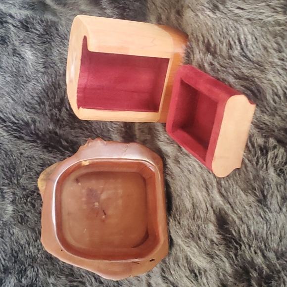 VINTAGE 1980'S FOLK ART HAND CARVED WOODEN CEDAR PUZZLE/JEWELRY BOX - Picture 9 of 10